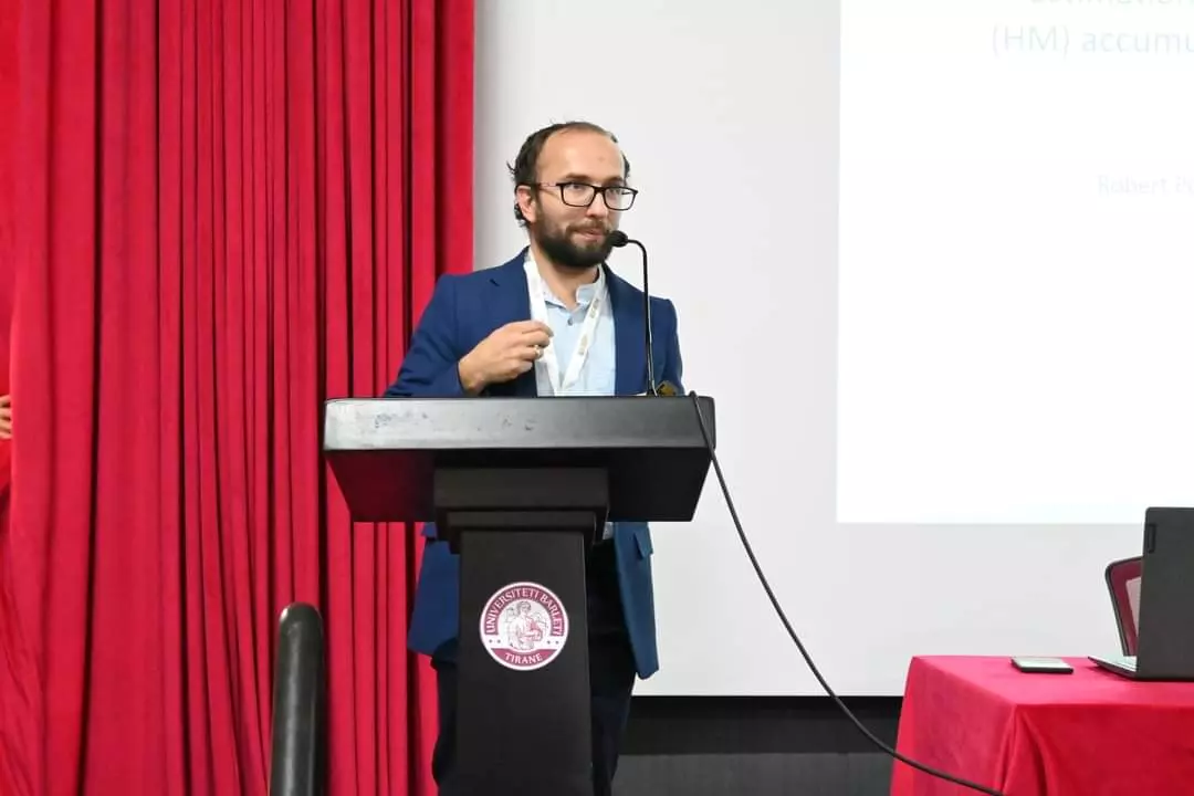 Dr. Robert Popek